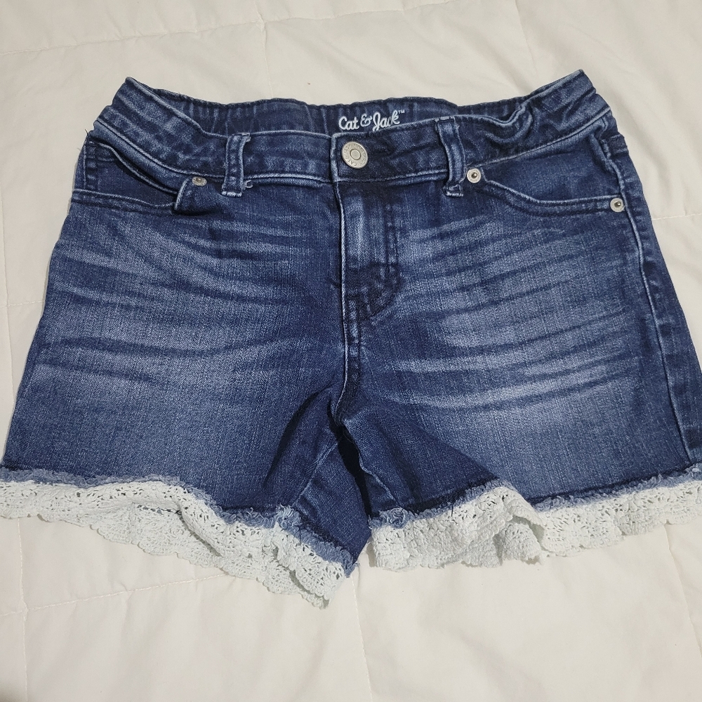 Cat & Jack- Denim Shorts with trim design Soze 10/12